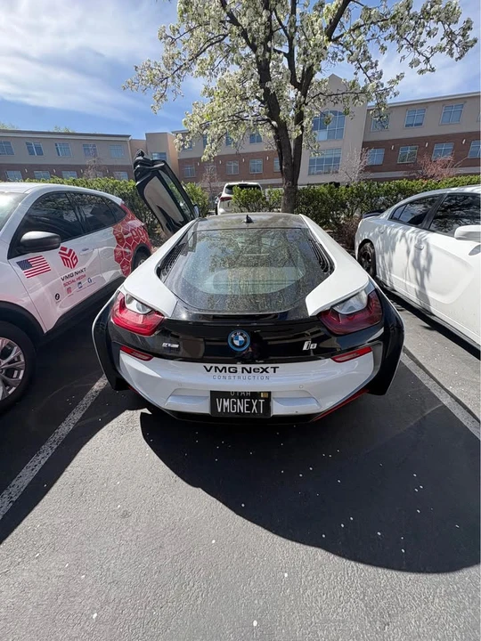 2015 BMW i8 - Image 2 of 9