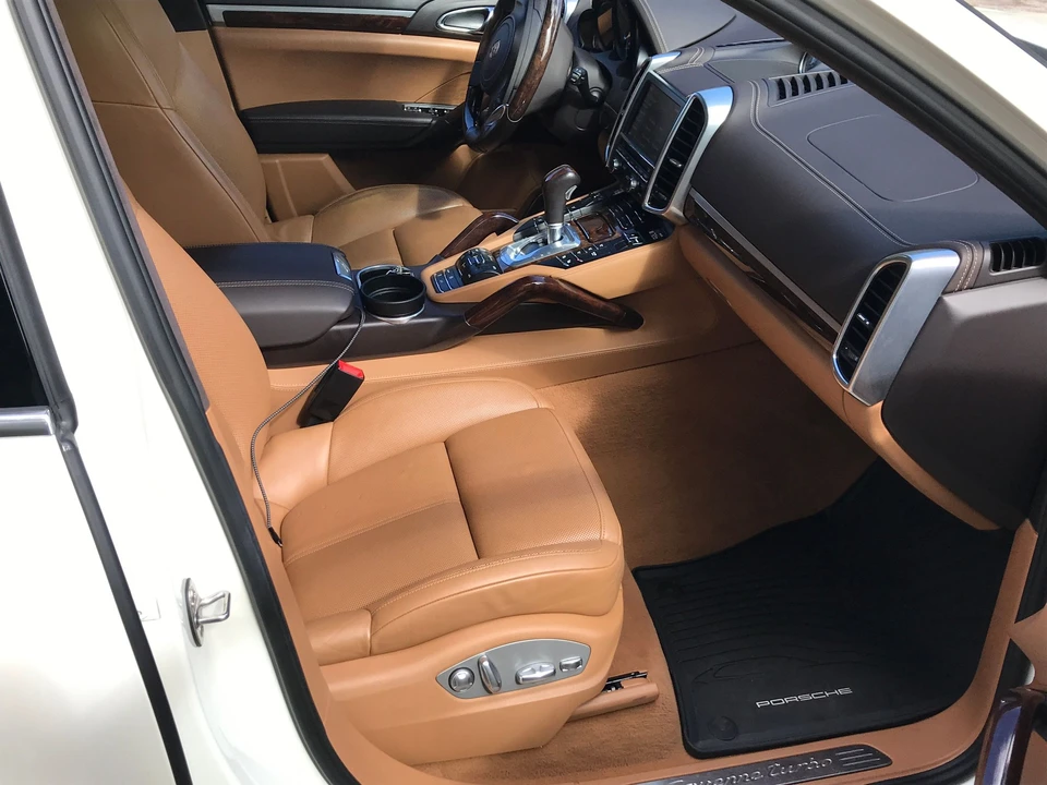 2011 Porsche 958 Cayenne Turbo - Image 17 of 23