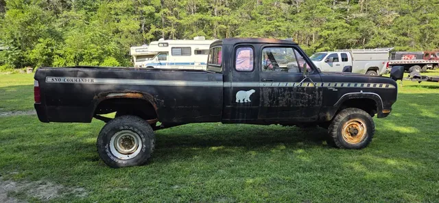 1977 Dodge Snow Commander Club Cab