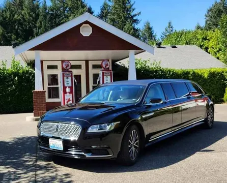 2017 Lincoln Continental Executive Limo