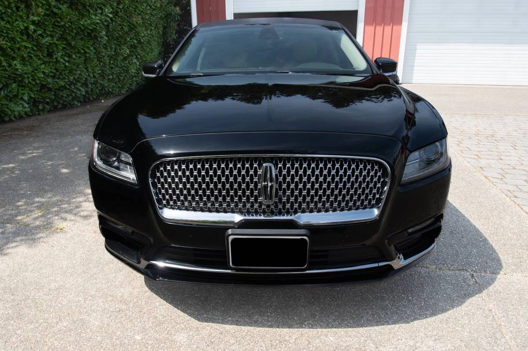 2017 Lincoln Continental 10th Gen - Image 4 of 17
