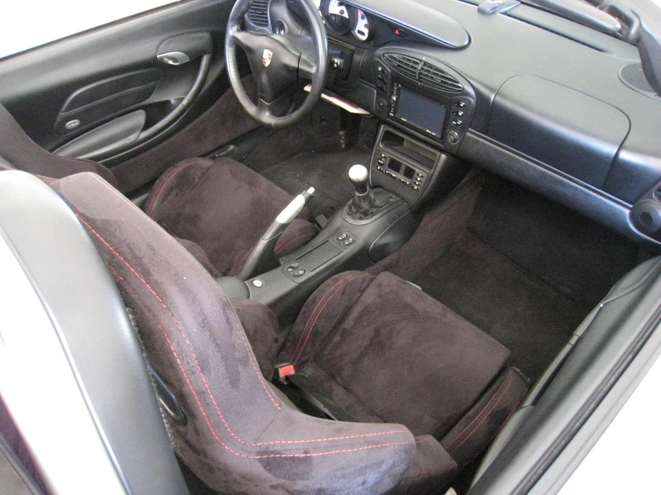 2001 Porsche 986 Boxster - Image 6 of 31