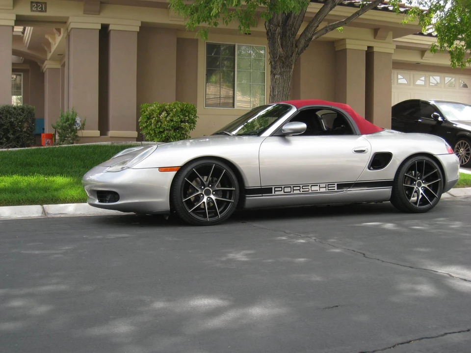 2001 Porsche 986 Boxster - Image 2 of 31