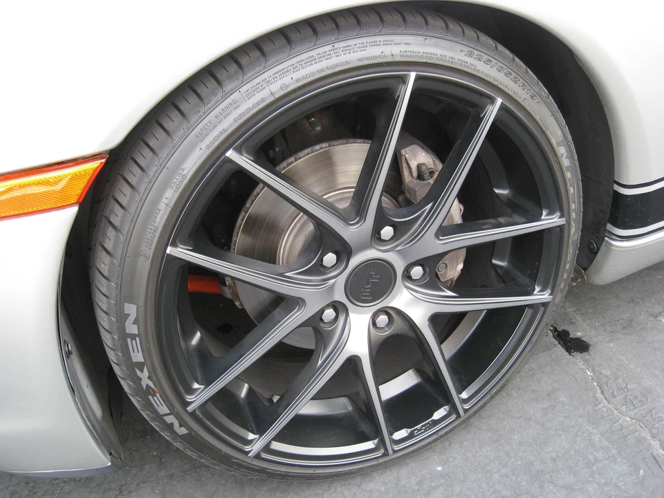 2001 Porsche 986 Boxster - Image 17 of 31