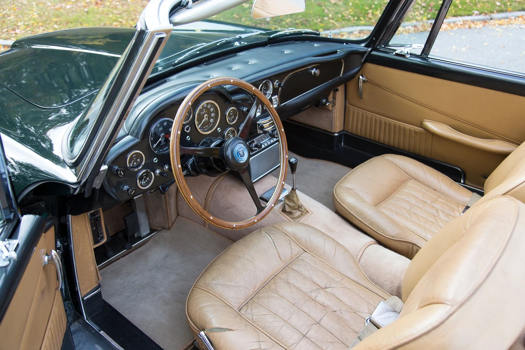Aston Martin DB5 Convertible - Image 8 of 21