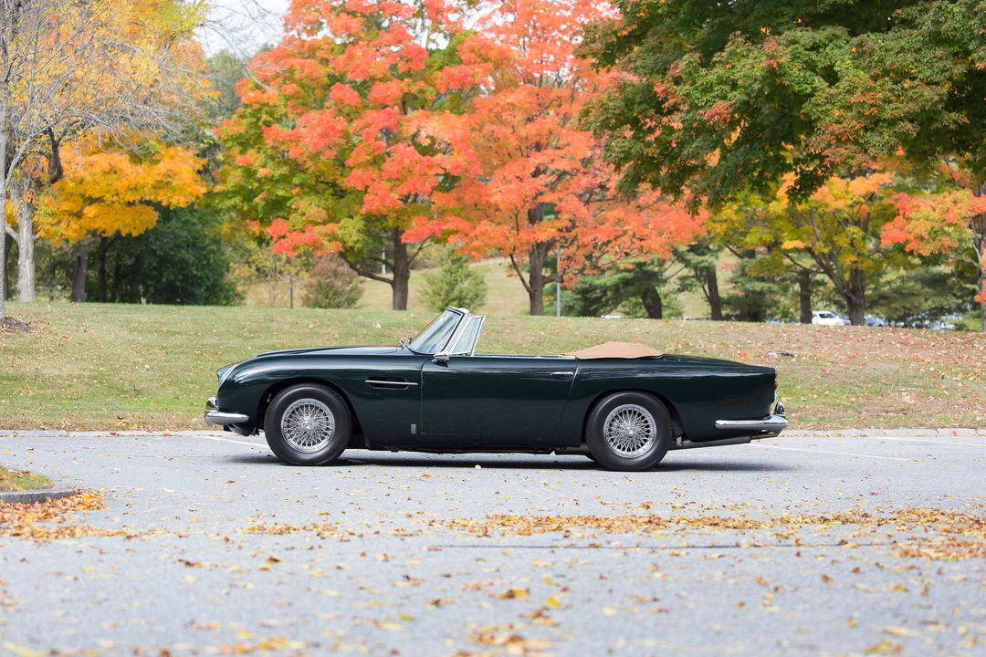 Aston Martin DB5 Convertible - Image 7 of 21