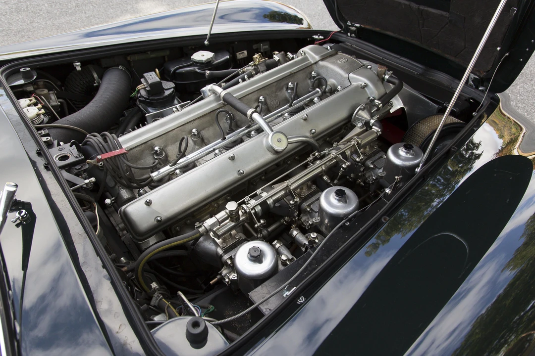 Aston Martin DB5 Convertible - Image 11 of 21