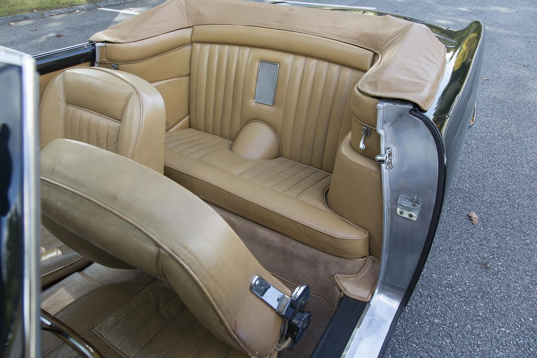 Aston Martin DB5 Convertible - Image 10 of 21