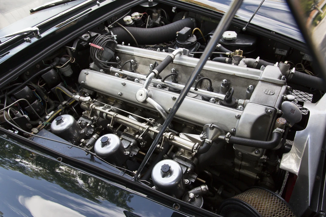 Aston Martin DB5 Convertible - Image 12 of 21