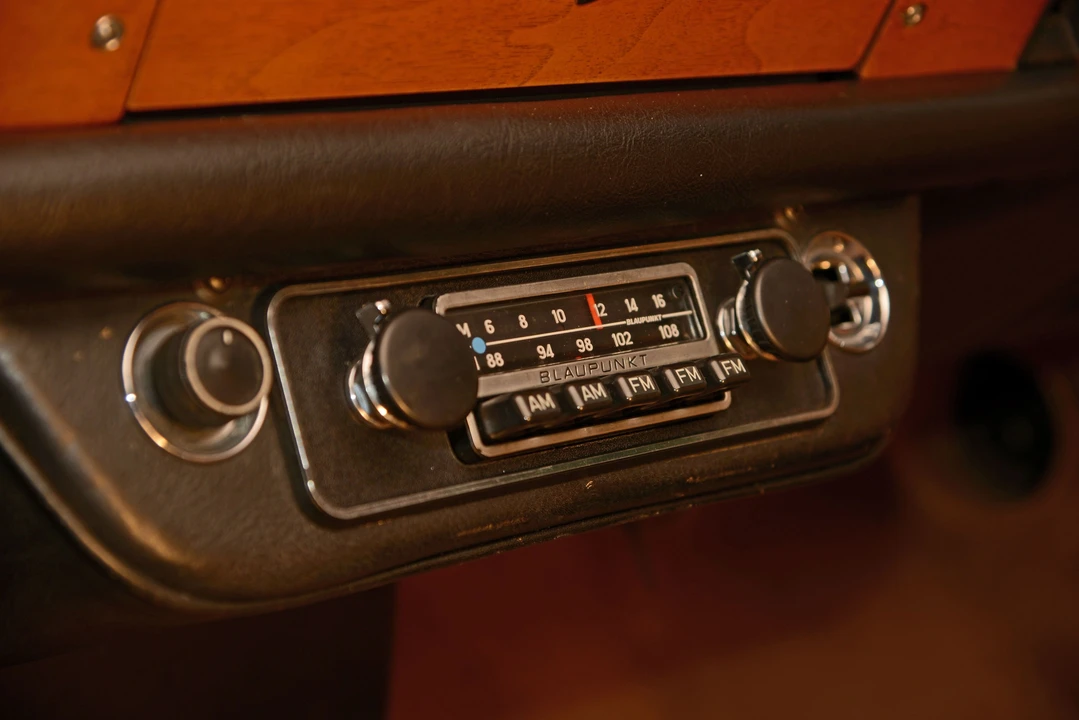 Bentley T1 - Image 6 of 31