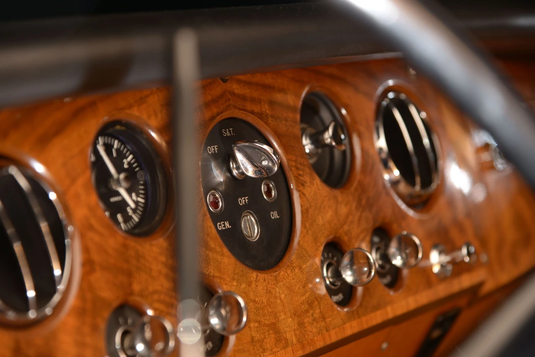 Bentley T1 - Image 3 of 31