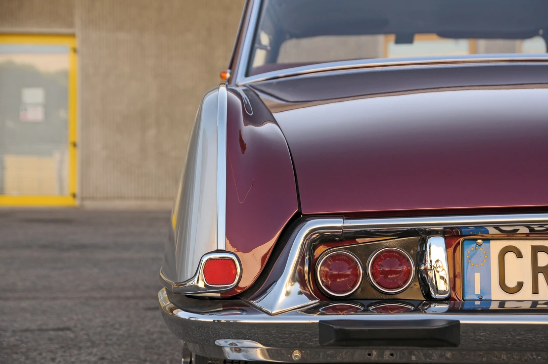 1964 Citroen DS19 - Image 3 of 24