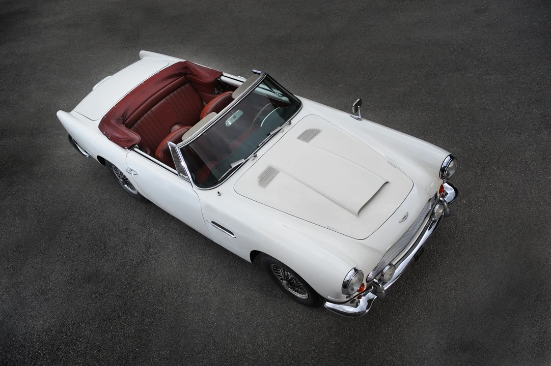 1963 Aston Martin DB4 Vantage - Image 14 of 15