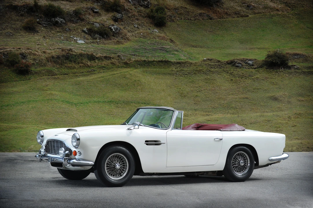 1963 Aston Martin DB4 Vantage - Image 15 of 15