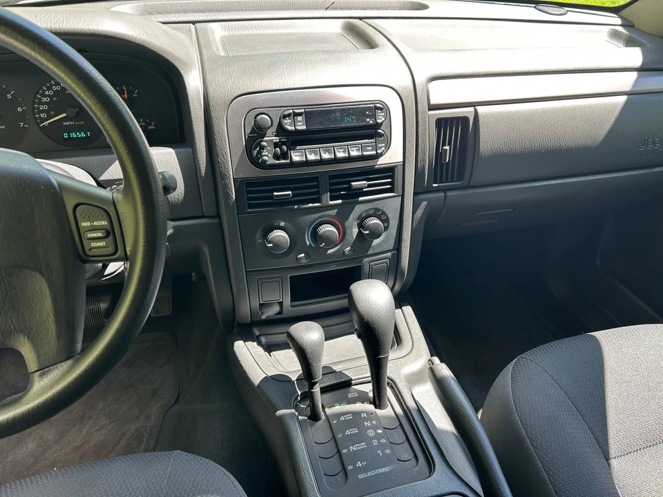 2004 Jeep WJ Grand Cherokee - Image 22 of 29