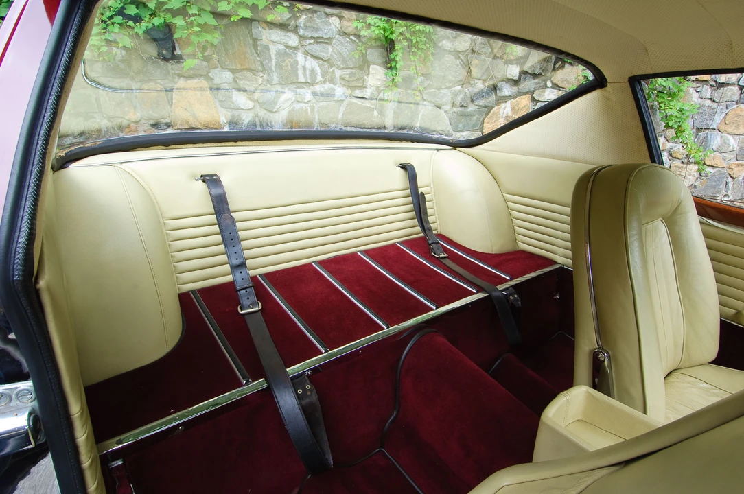 1967 Ferrari 330 GT 2+2 - Image 4 of 11
