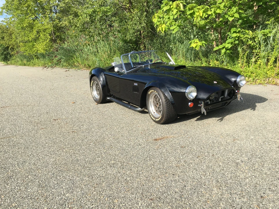 Shelby Cobra Replica - Image 21 of 31