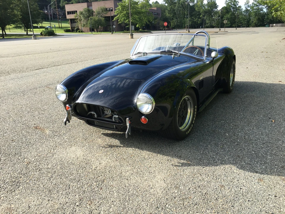 Shelby Cobra Replica - Image 3 of 31