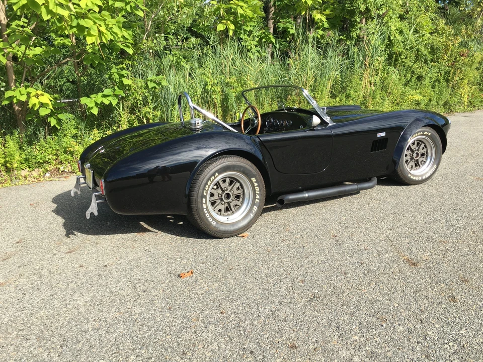 Shelby Cobra Replica - Image 27 of 31