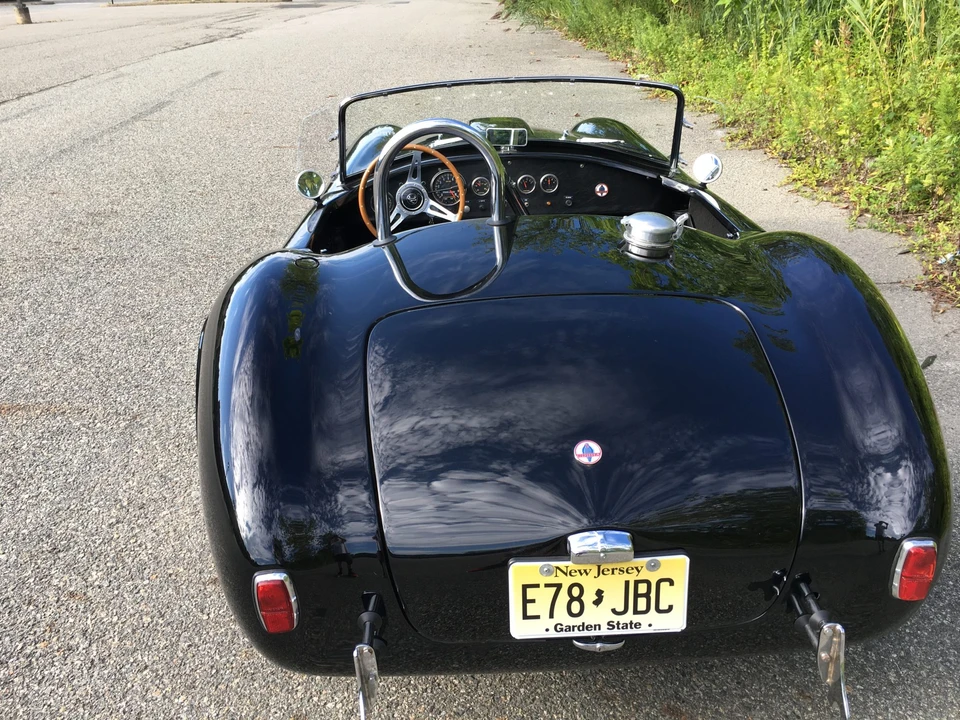 Shelby Cobra Replica - Image 8 of 31