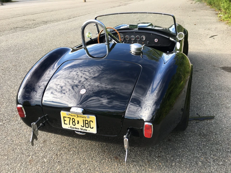Shelby Cobra Replica - Image 7 of 31