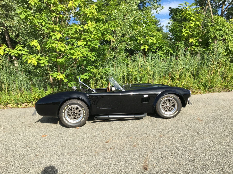 Shelby Cobra Replica - Image 24 of 31
