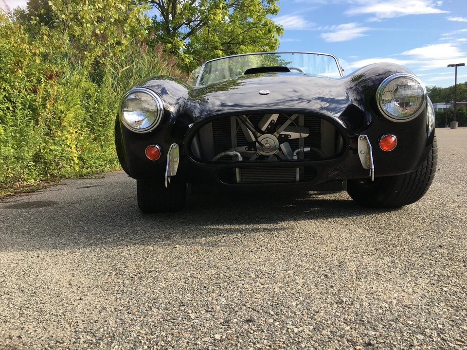 Shelby Cobra Replica - Image 17 of 31