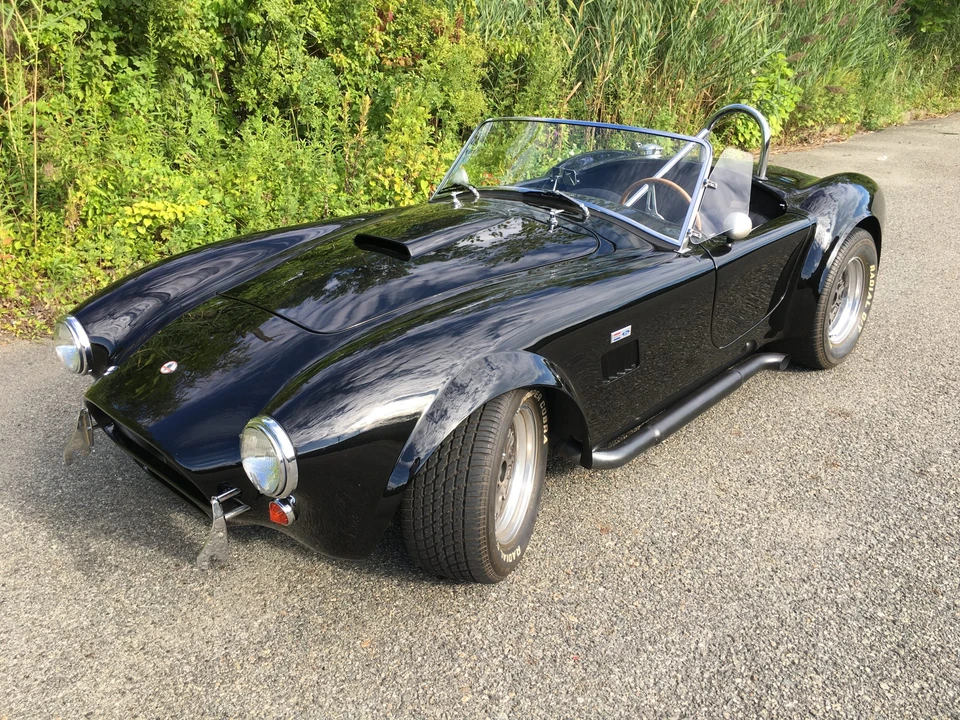 Shelby Cobra Replica - Image 9 of 31