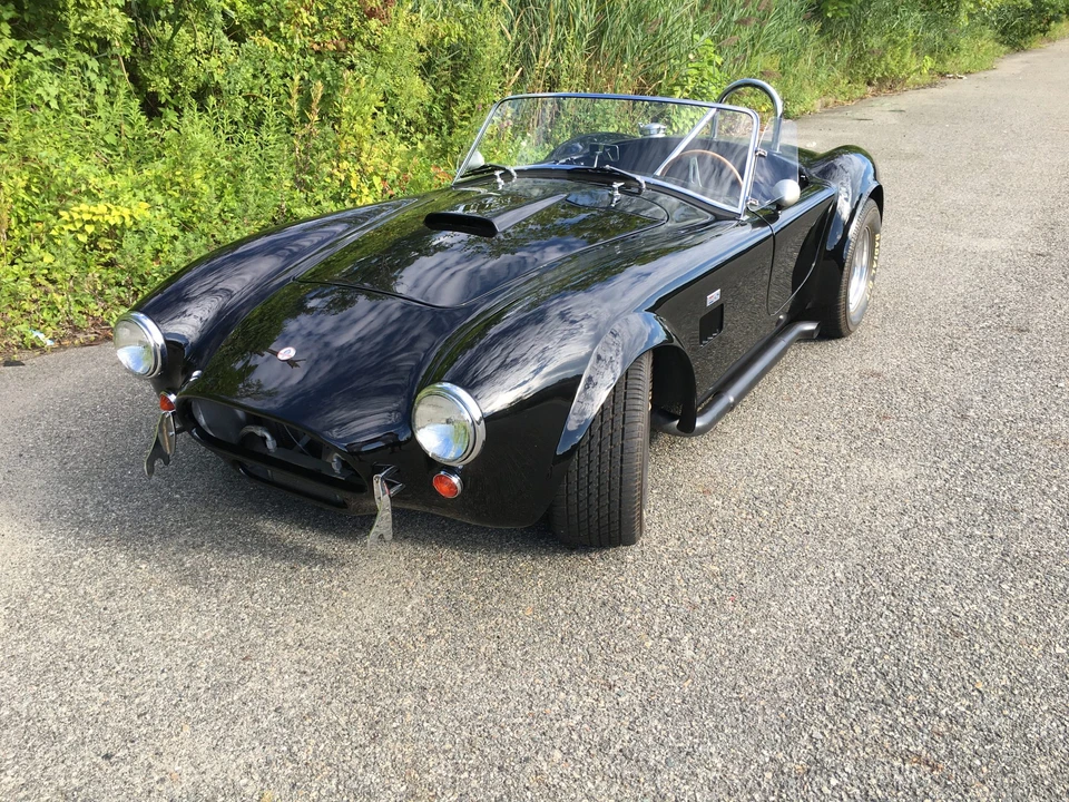 Shelby Cobra Replica - Image 11 of 31