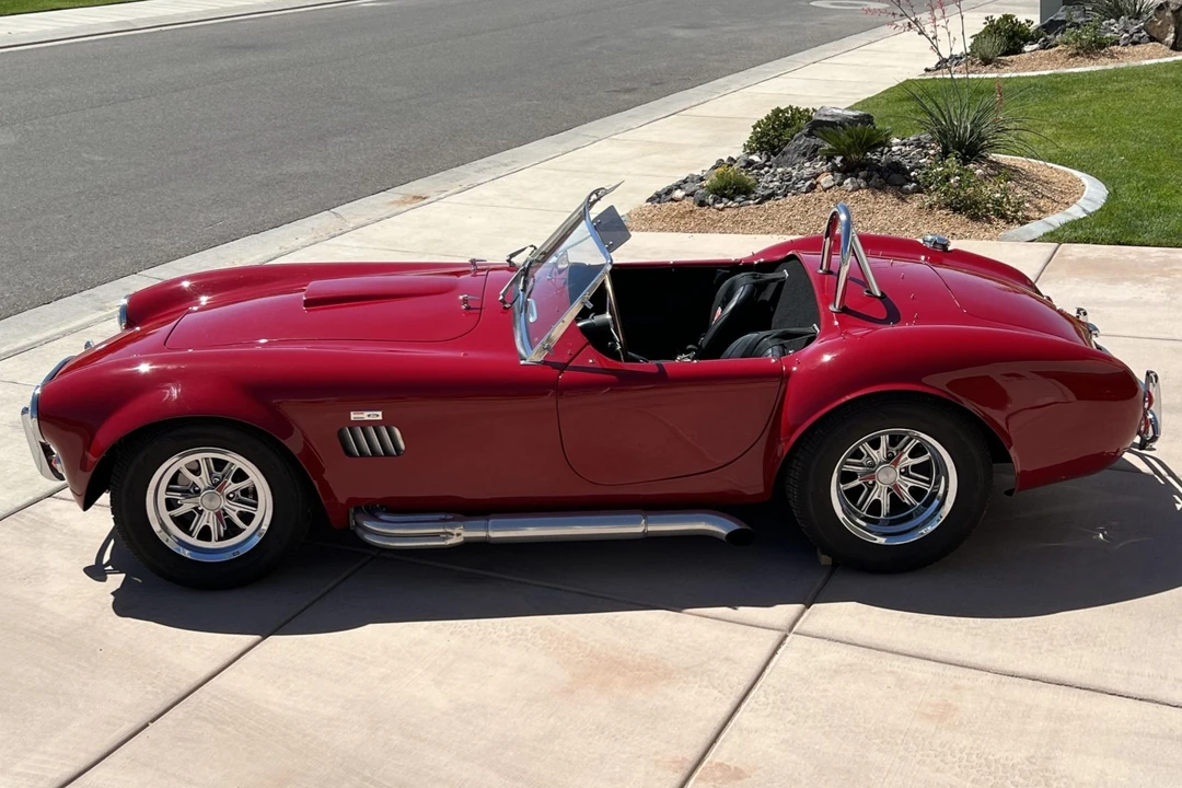 Shelby Cobra Replica - Image 9 of 31