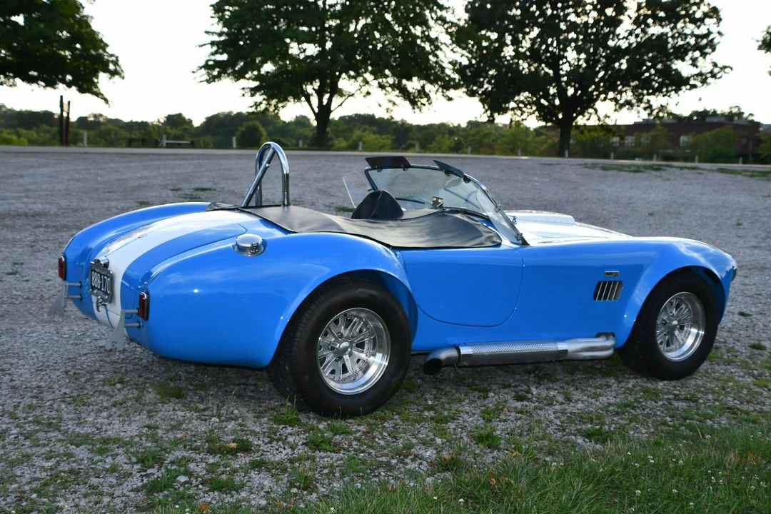 Shelby Cobra Replica - Image 22 of 31