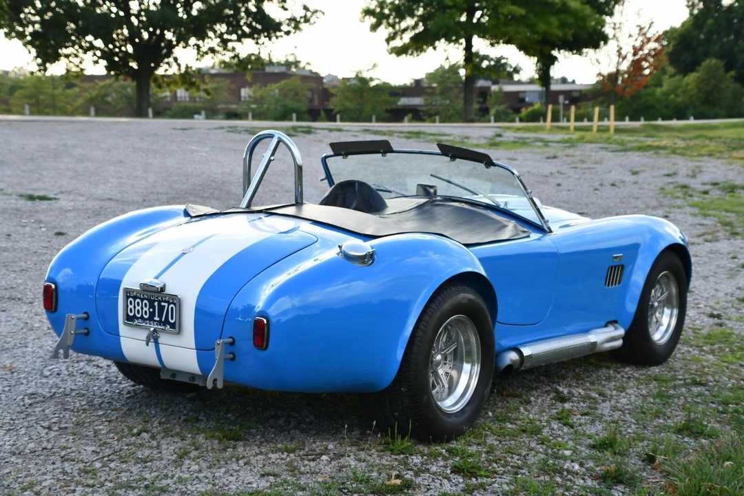 Shelby Cobra Replica - Image 23 of 31