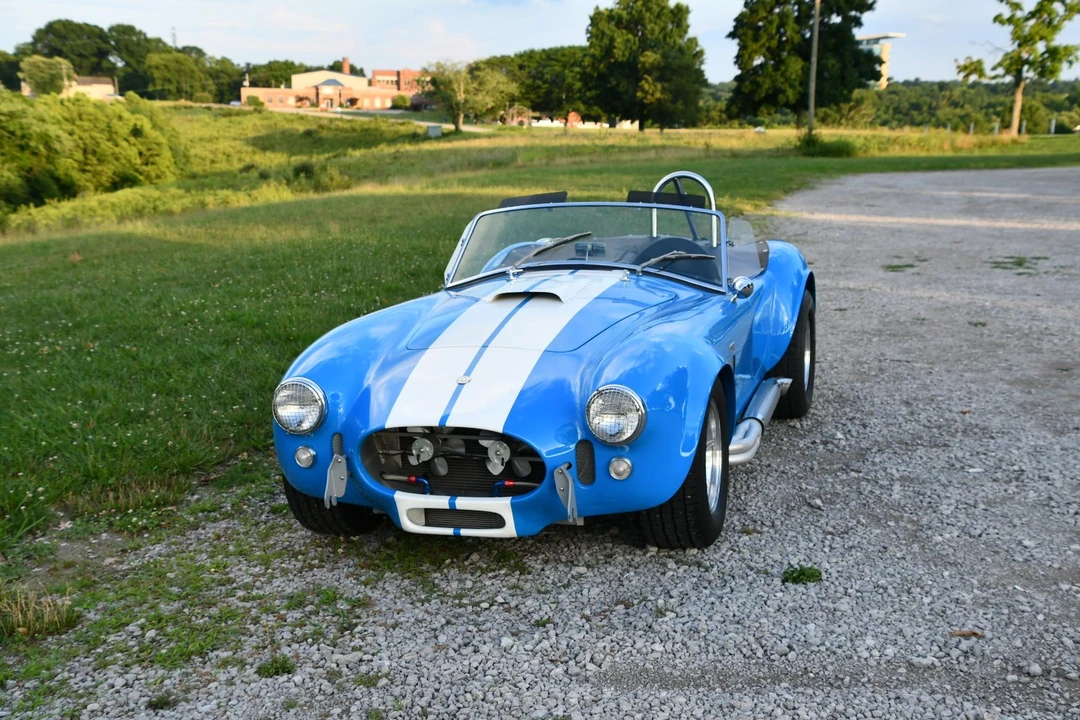 Shelby Cobra Replica - Image 10 of 31