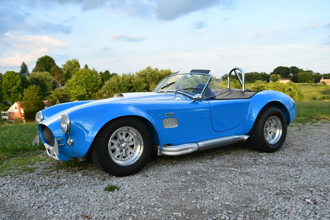 Shelby Cobra Replica - Image 9 of 31