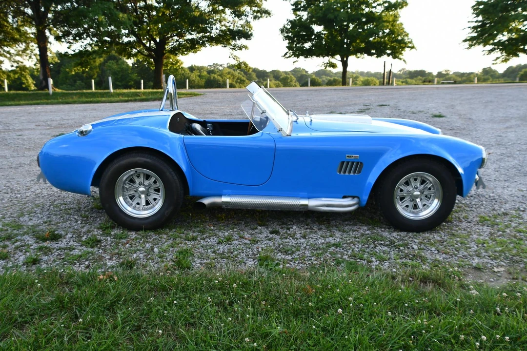 Shelby Cobra Replica - Image 18 of 31