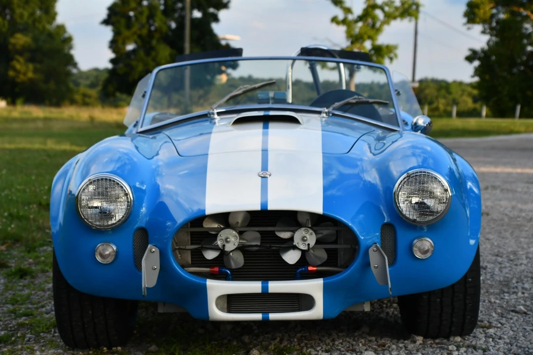 Shelby Cobra Replica - Image 13 of 31