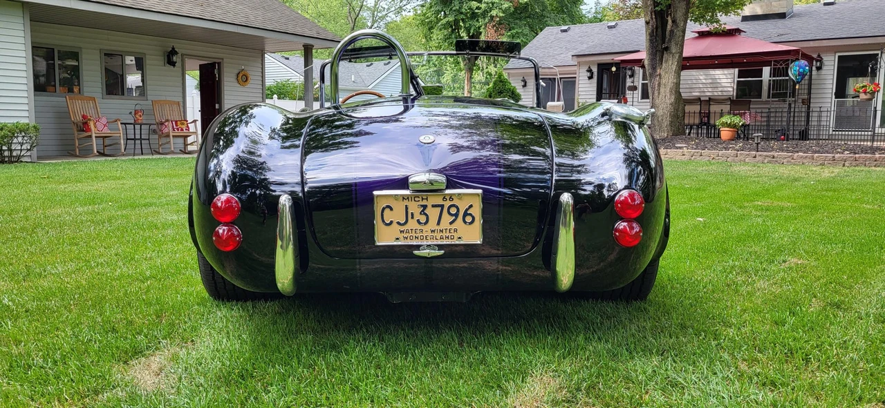 Shelby Cobra Replica - Image 15 of 31