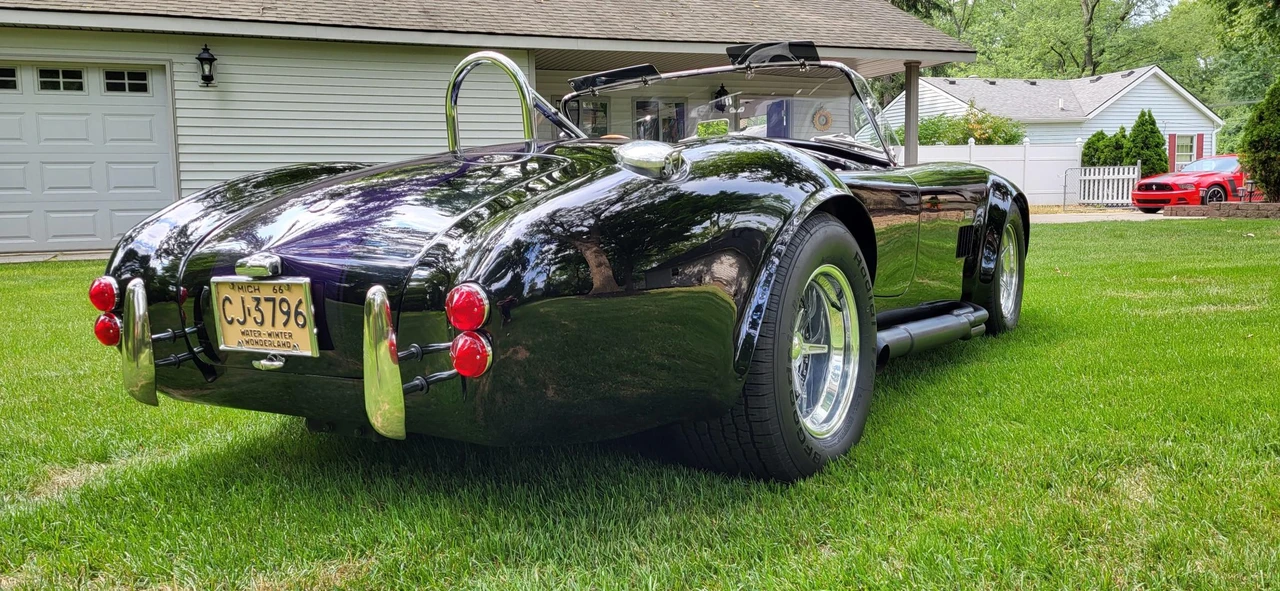 Shelby Cobra Replica - Image 17 of 31