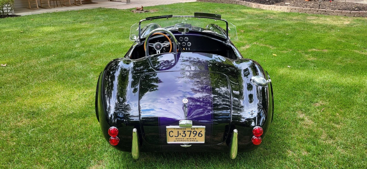 Shelby Cobra Replica - Image 16 of 31