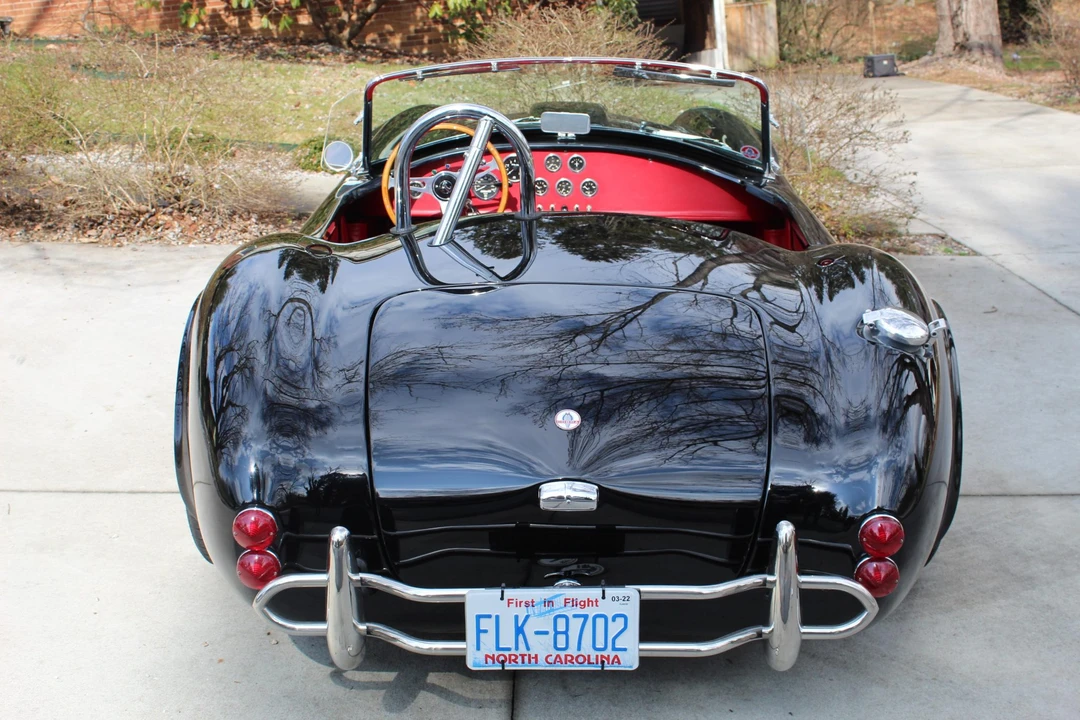 Shelby Cobra Replica - Image 11 of 31