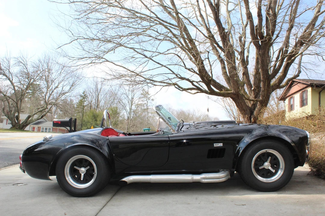 Shelby Cobra Replica - Image 9 of 31