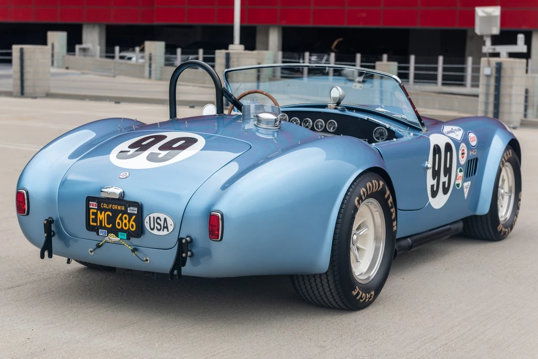 Shelby Cobra Replica - Image 4 of 31