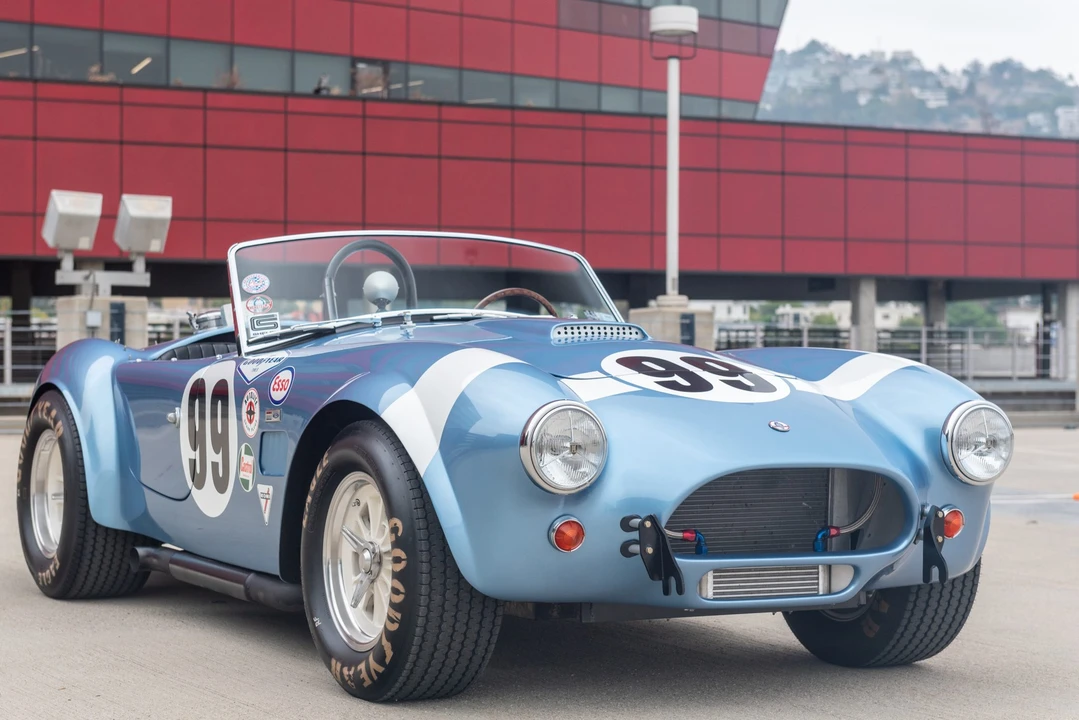 Shelby Cobra Replica - Image 6 of 31
