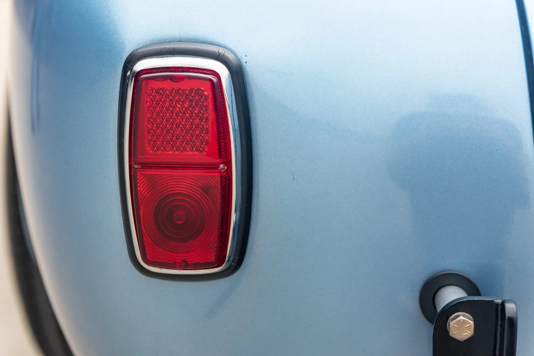 Shelby Cobra Replica - Image 13 of 31