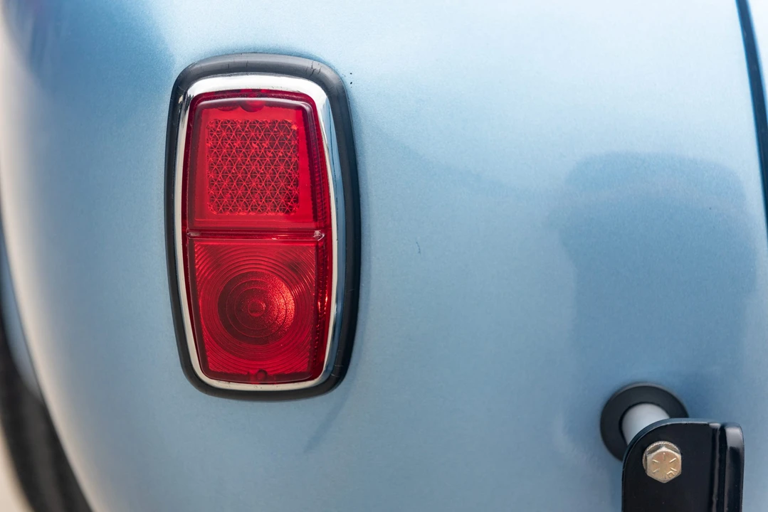 Shelby Cobra Replica - Image 15 of 31