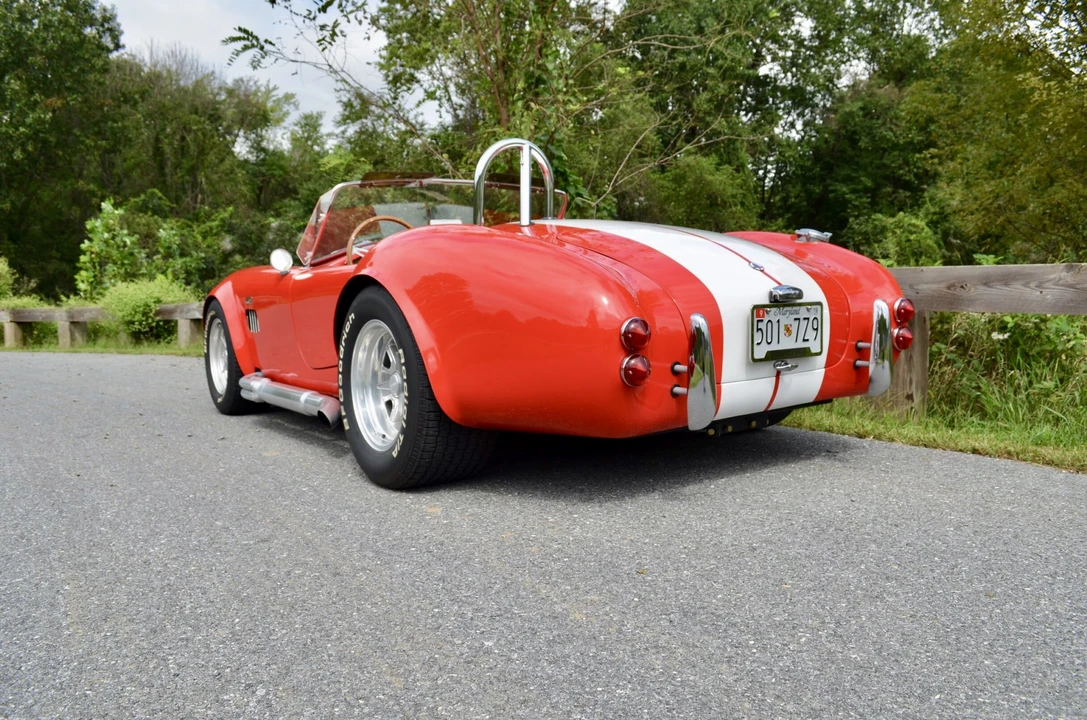 Shelby Cobra Replica - Image 17 of 31