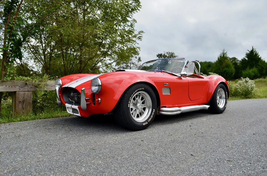 Shelby Cobra Replica - Image 8 of 31