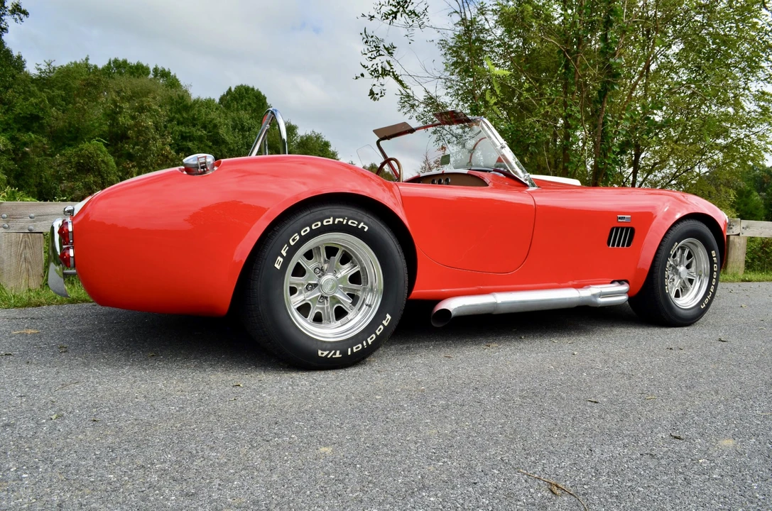 Shelby Cobra Replica - Image 29 of 31
