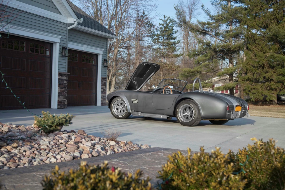 Shelby Cobra Replica - Image 5 of 31