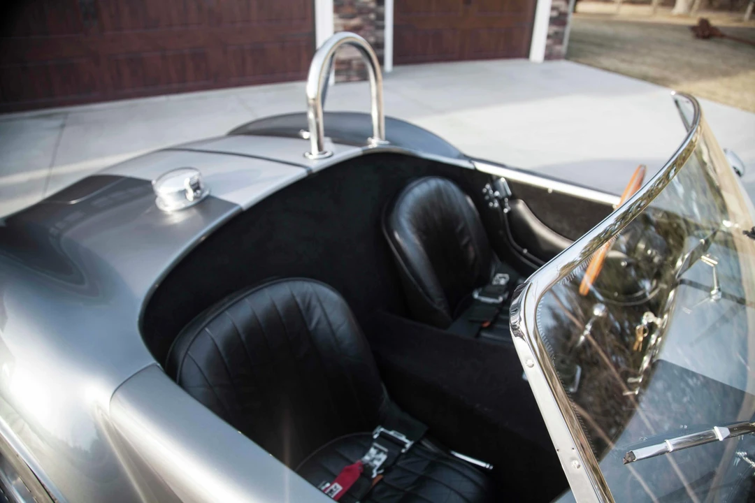 Shelby Cobra Replica - Image 27 of 31
